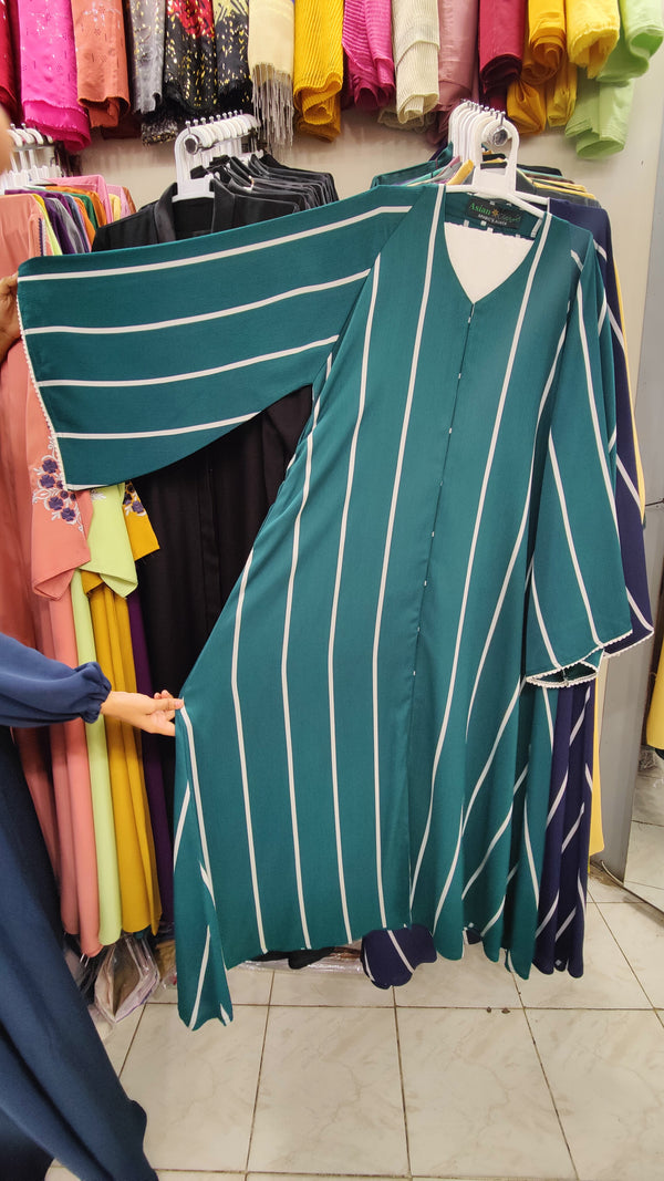 Plain Front Open Zoom Stripes Abaya